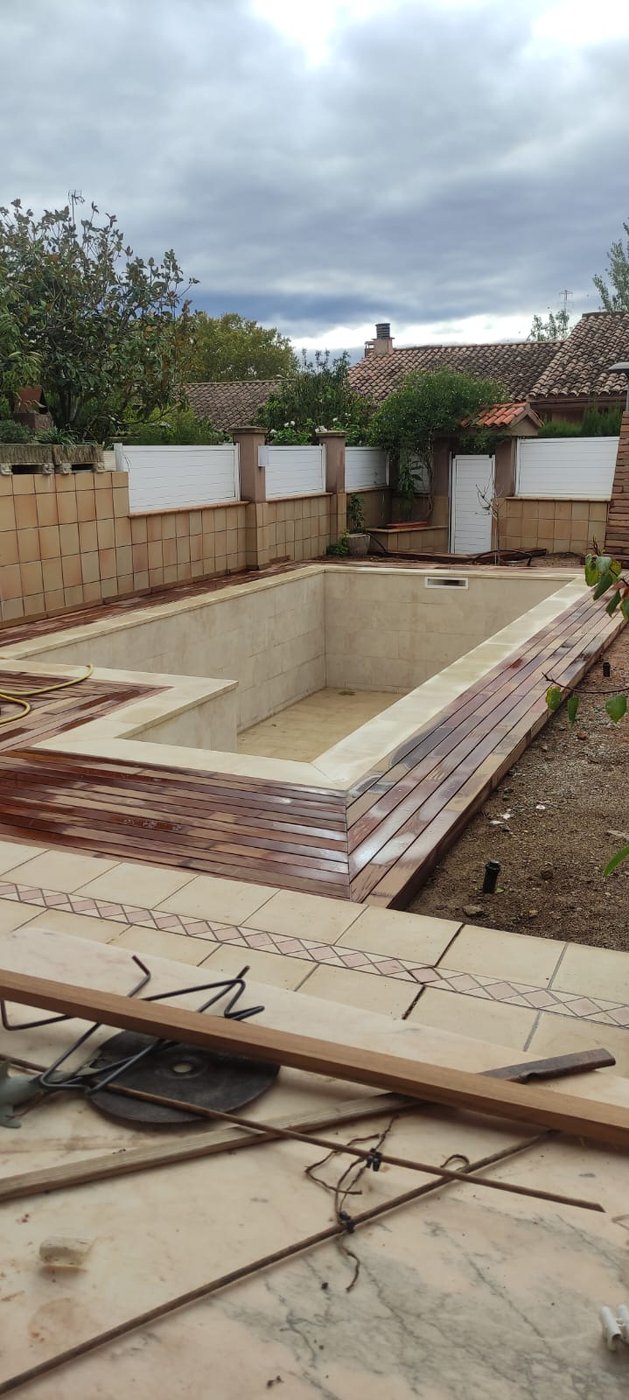 Impermeabilización y primera tarima de madera
